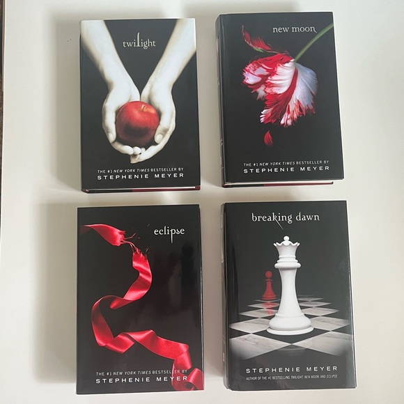 Twilight Complete Box Set - Picture 2 of 8